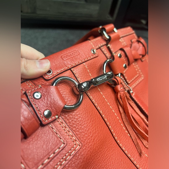 Beautiful Pre-Loved Coach Bag - Picture 5 of 12